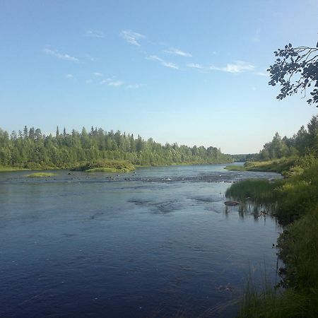 Hoviranta Tiainen Cottage ภายนอก รูปภาพ