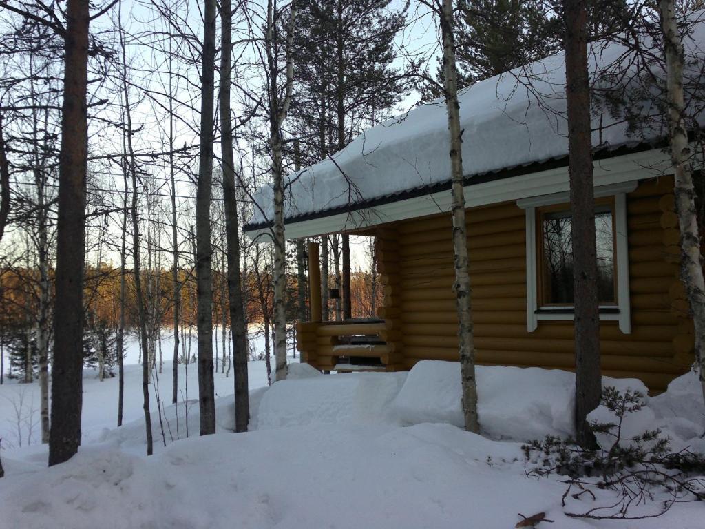 Hoviranta Tiainen Cottage ภายนอก รูปภาพ